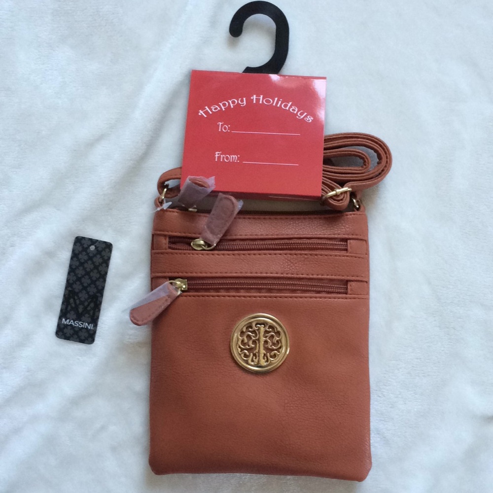 🍀 NWT cross body! 👍🏻💕👍🏻💕👍🏻💕